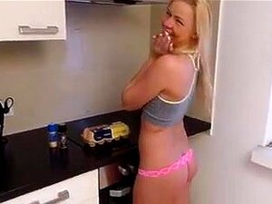 Küchenmuschi Creampie