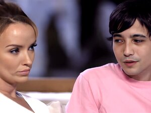 Stiefsohn hält Stiefmutter beim Sex durch