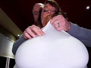 BBW-Schlampe liebt harten Fick in der Mittagspause. Eine extrem