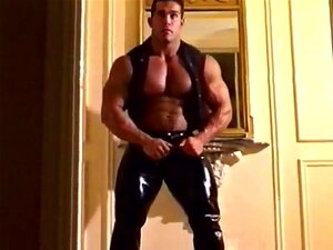 Orgogliosi dei loro muscoli 8