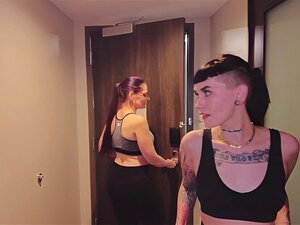 Fitness-Konvention zu Dritt