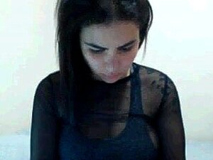 Лепа девојка на веб камери 1