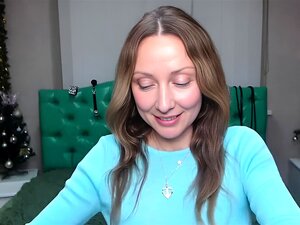 Ukrainisches Amateurbaby in dünnem Höschen vor der webcam
