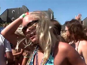 Spring Break Madness - DreamGirls