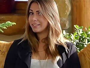 Uživajte u zadovoljstvu u visokoj rezoluciji dok vas Ani Dark