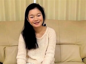 Japanische MILF wird im POV vollgespritzt
