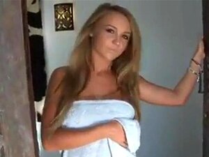 Schönheit Busty Dusche und Badezimmer - Softcore. Schönheit Webcam