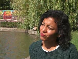 Unglaublich sexy Amateurin beim Masturbieren gefilmt