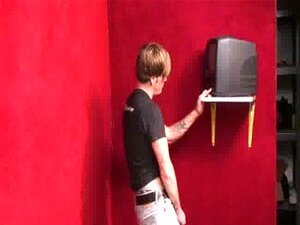 Porno hardcore gay al gloryhole e sega gay sporca 06