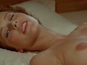 Sylvia Kristel - Nacktszene aus Goodbye Emmanuelle