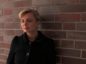 Eine böse Demütigung ertragen. Eine öffentliche Demütigung ist