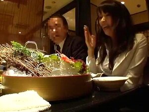 Geile japanische Tussi im verrückten Outdoor, öffentliches JAV-Video