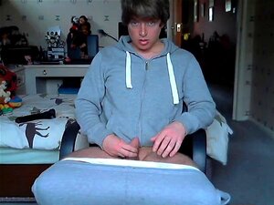 Süßer Slippers Boy Jakey heißer schwuler Porno Arsch und Schwanz