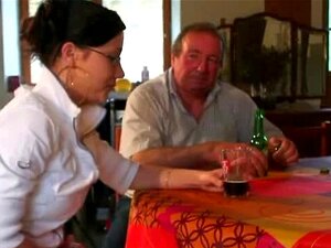 Doppelfick auf einem Tisch