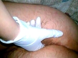 Sie liebt es, meinen Arsch zu fingern!