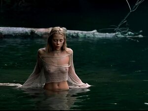 Jaime King, Dominique Swain in Happy Campers (2001),  Heathers 