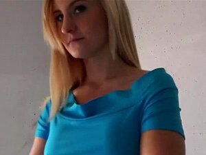 Hübsche Amateur-Blondine aus Tschechien wird für etwas Geld