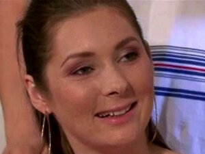 Lieferjunge fickt seine frische Frau für Geld. Lieferjunge fickt