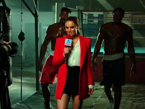 PIMENSI Tori Black On Öljytty Ylös Ja Hallitsee Kaksi BBCs