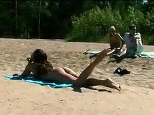 Руска лепотица на плажи