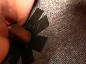 Une nana chaude revient pour une bite à GloryHole 15