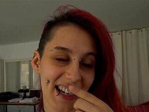 Eine Punk-Babe in die HEISSESTE Süße verwandeln. Die Rothaarige