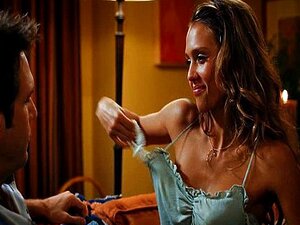 Verführerische Jessica Alba wird deine geheimen Wünsche erwecken.