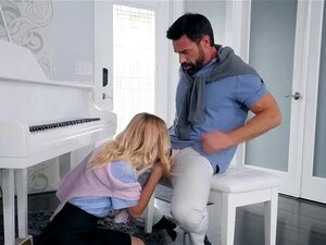 Charles Deras Schlüsselanmerkung: Deep Throat lutschen von Kenzie