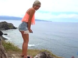 Makenna Blue will ihre Füße mit deinem Sperma bedeckt haben