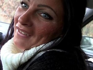 Milf-Blowjob im Auto