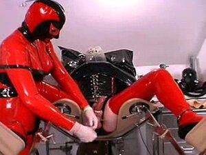 Latex-Spiel Teil 1