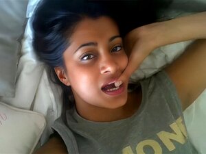 Indische Tussi wird gefickt