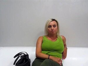 Schau dir jetzt zrelaya-cheshka-na-kastinge-trahaetsya-i-sladko-stone