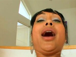 MILF en chaleur adore se faire percer durement
