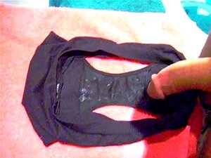 Éjaculation dans la culotte de la voisine