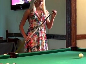 Getitte groepsseks met een student op een feestje