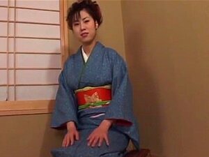 Chinatsu Nakano radi svoju dlakavu rupu