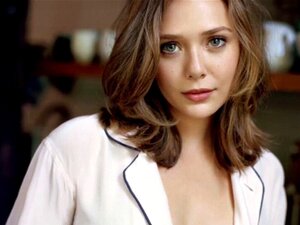 Elizabeth Olsen Wichs-Herausforderung. Elizabeth Olsen