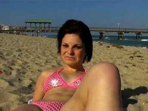 Josh & Alyssa Jersey in Beach Bangin Movie. Der Strand ist der Ort