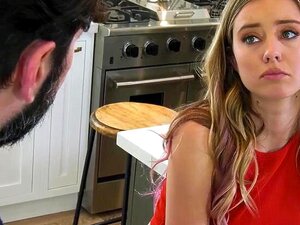 Stieftochter mit perfektem Arsch Haley Reed hat den engen Arsch des