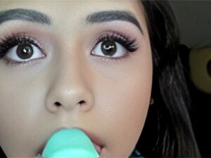 Erlebe die unersättliche Lust von Nezuko, einer sexbesessenen