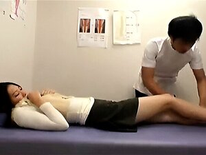 Tauche ein in die verführerische Welt einer japanischen Schönheit,