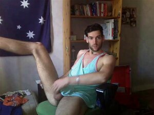 Aussie Hunk wichst vor der Kamera