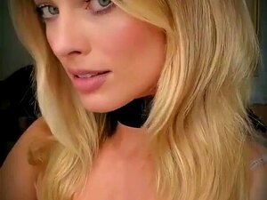 Margot Robbie