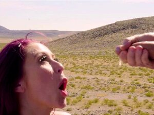 Јебање на врху планине са чврстим