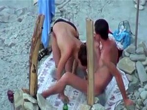 Strand - gewoon seks hebben op het strand 05. Gewoon een vluggertje,