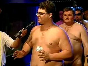 Howard Stern 1. Jährlicher Small Penis Contest UNCUT. Sieh fast nicht