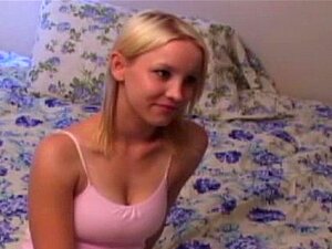 Echte Vintage-Busty-Babe wird von Oldman gefickt