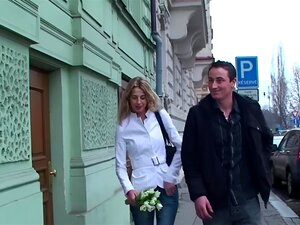 Aufregende Vierer-Cutie-Sexparty würde dich nicht ruhig lassen