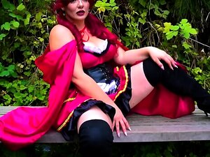 BBC für mollige rothaarige Schlampe im Rotkäppchen-Outfit. Mollige